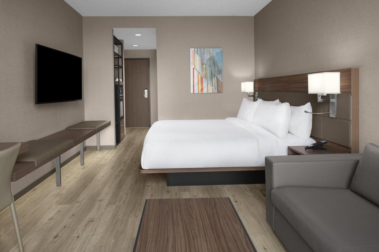 King Guest Room